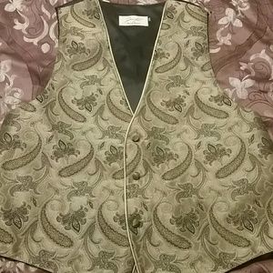 Paisley Vest w hanker chief